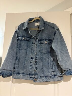 Vigoss Medium Wash Denim Jacket in Pale Blue